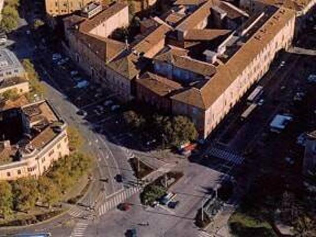 Locale Commerciale in vendita a Centro Storico, Modena