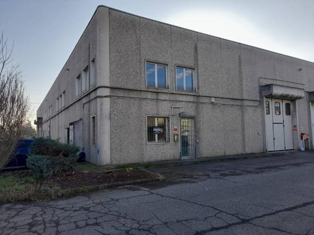 Locale Commerciale in vendita a Buon Pastore-Sant'Agnese-San Damaso, Modena