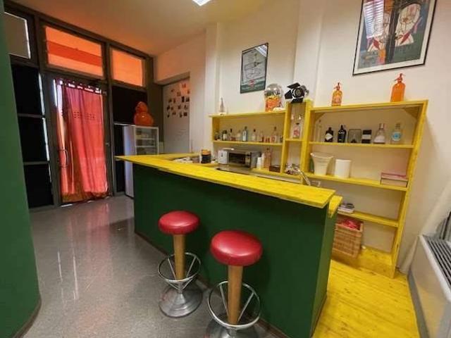 Locale Commerciale in vendita a Rotonda, Modena