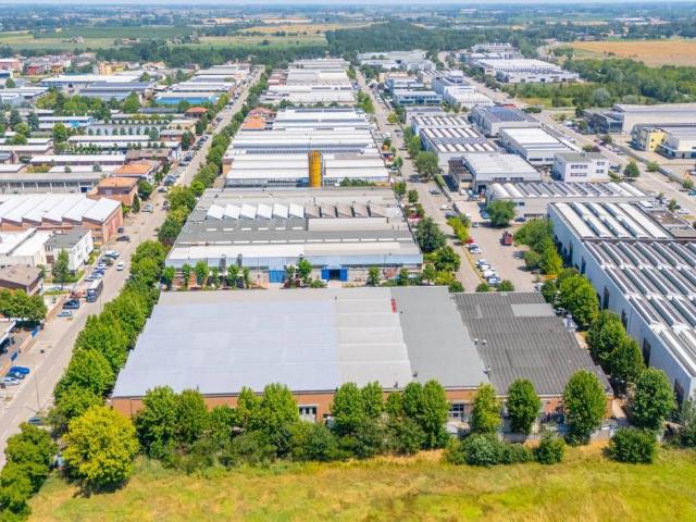 Locale Commerciale in vendita a Crocetta-San Lazzaro-Modena Est, Modena