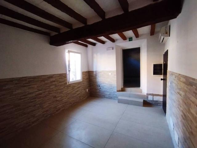 Locale Commerciale in vendita a Punta, Modena