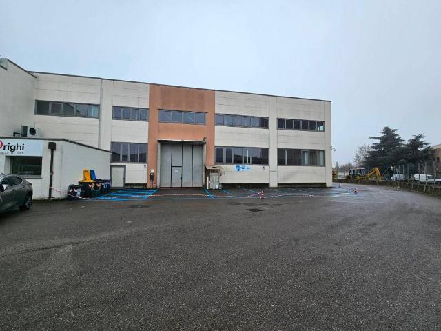 Locale Commerciale in vendita a Crocetta-San Lazzaro-Modena Est, Modena