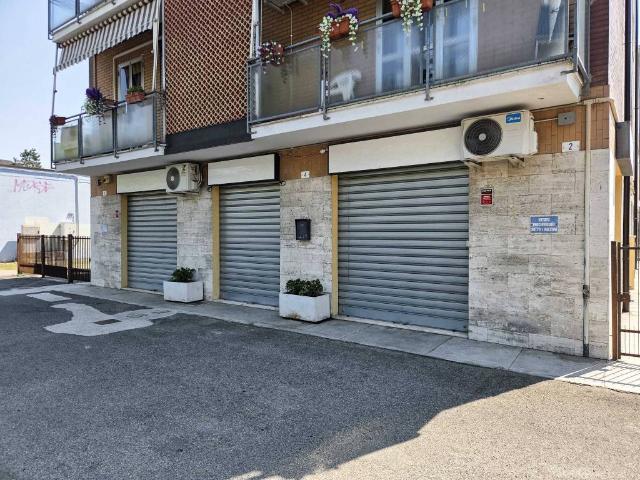 Locale Commerciale in vendita a San Faustino-Madonnina-Quattroville, Modena