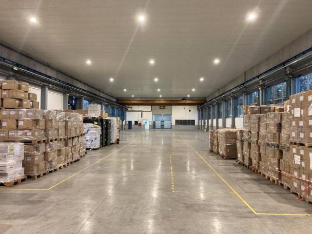 Locale Commerciale in vendita a Crocetta-San Lazzaro-Modena Est, Modena