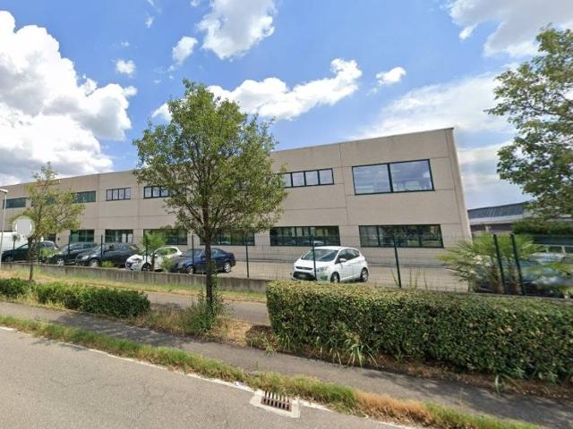 Locale Commerciale in vendita a Bruciata, Modena