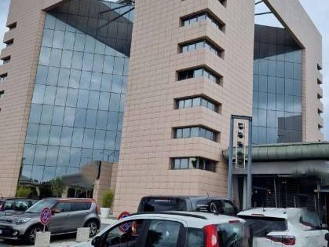 Locale Commerciale in vendita a San Lazzaro, Modena