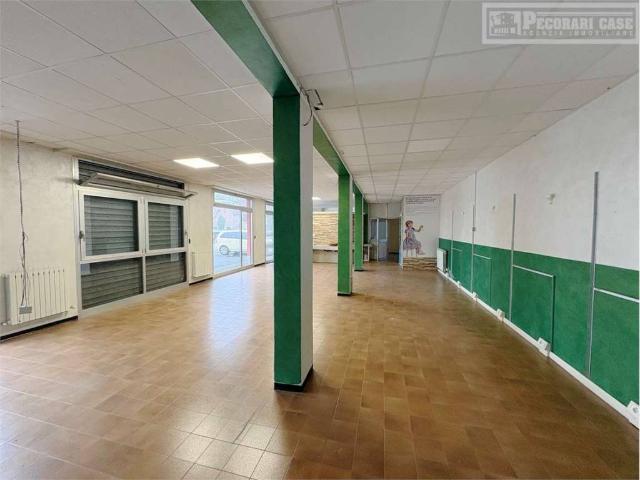 Locale Commerciale in vendita a Crocetta-San Lazzaro-Modena Est, Modena