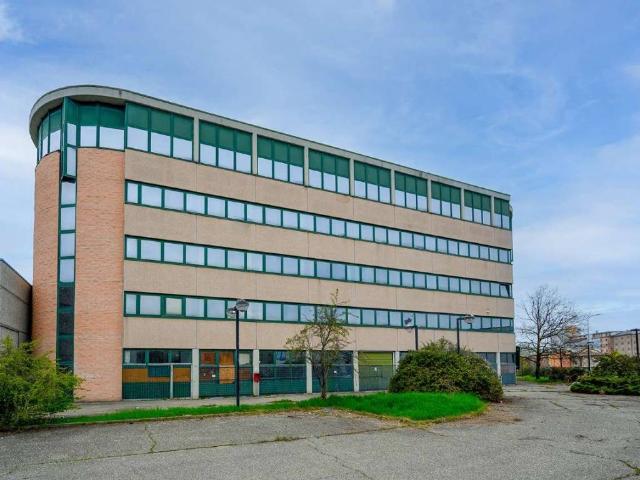 Locale Commerciale in vendita a Crocetta-San Lazzaro-Modena Est, Modena
