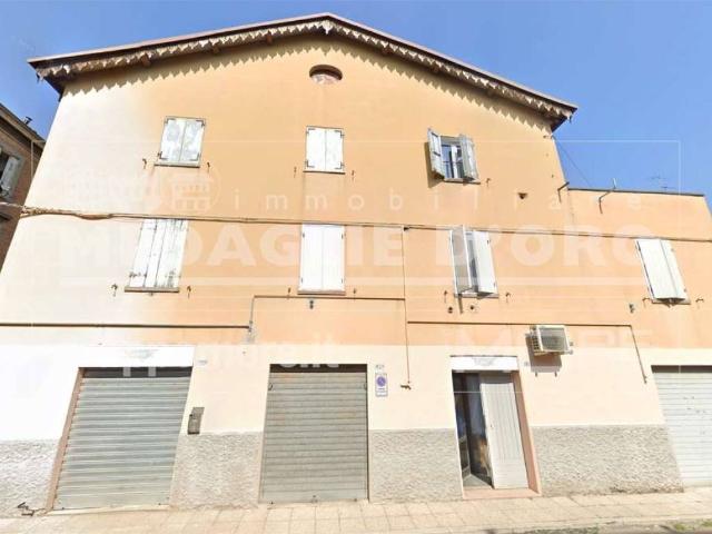 Locale Commerciale in vendita a Crocetta-San Lazzaro-Modena Est, Modena