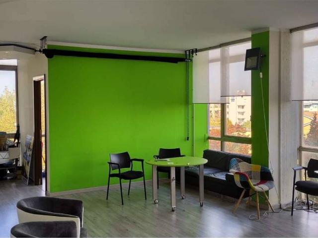 Locale Commerciale in vendita a San Faustino-Madonnina-Quattroville, Modena