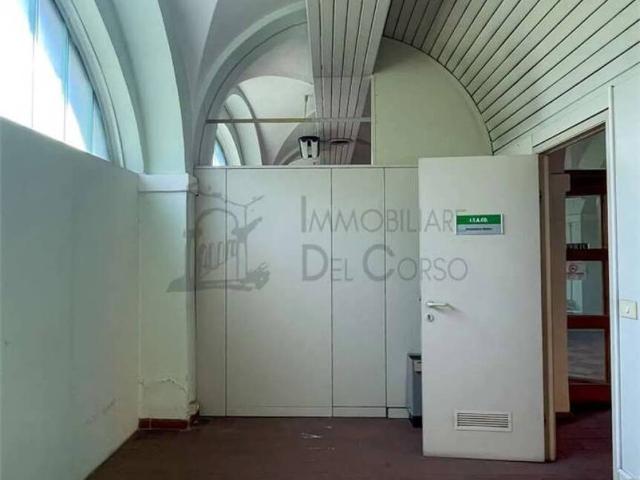 Locale Commerciale in vendita a Centro Storico, Modena