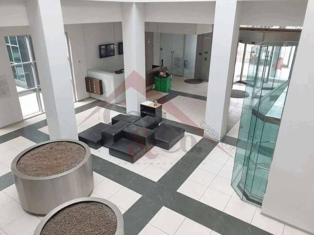 Locale Commerciale in vendita a Torrazzi, Modena