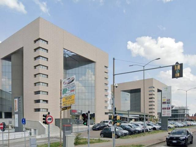 Locale Commerciale in vendita a San Lazzaro, Modena