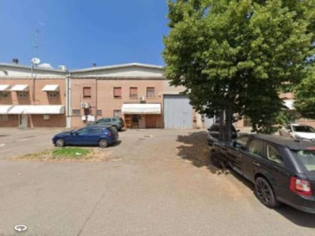 Locale Commerciale in vendita a Crocetta-San Lazzaro-Modena Est, Modena