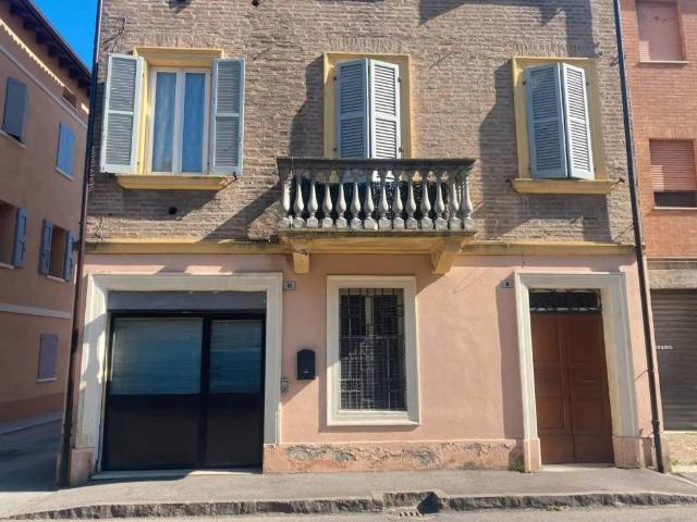 Locale Commerciale in vendita a Musicisti, Modena