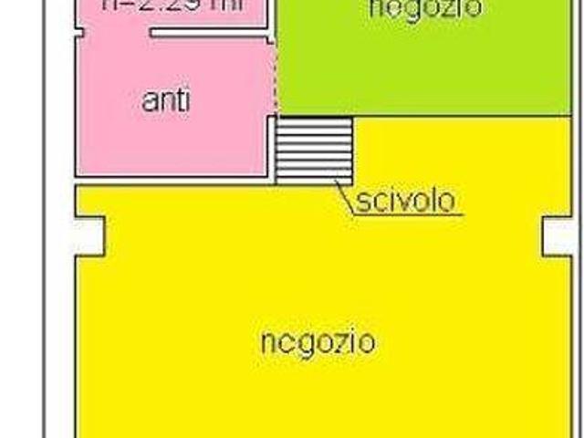 Locale Commerciale in vendita a Centro Storico, Modena