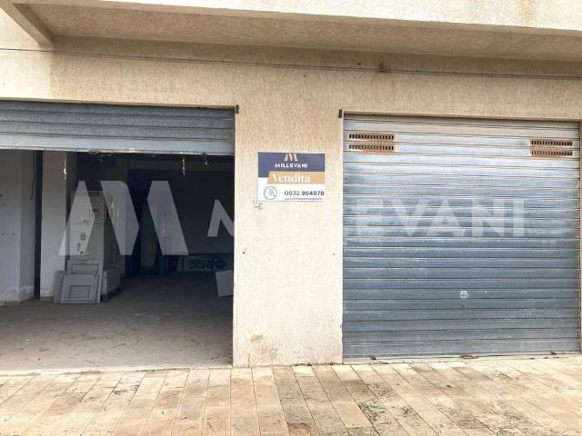 Locale Commerciale in vendita a Modica Alta, Marina Di Modica