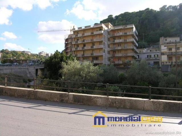 Locale Commerciale in vendita a Sacro Cuore, Marina Di Modica