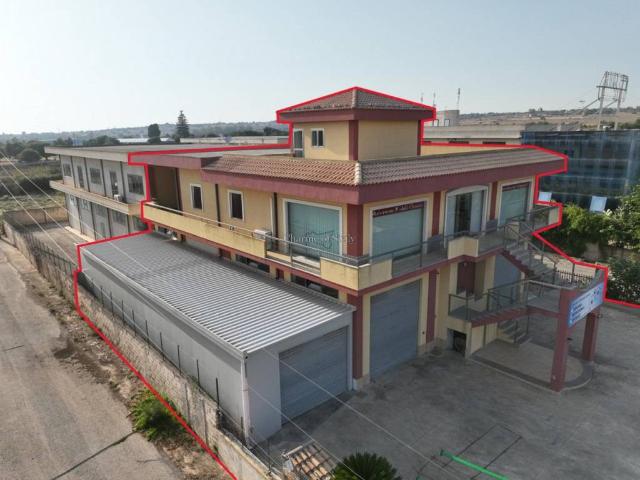 Locale Commerciale in vendita a Zappulla, Marina Di Modica