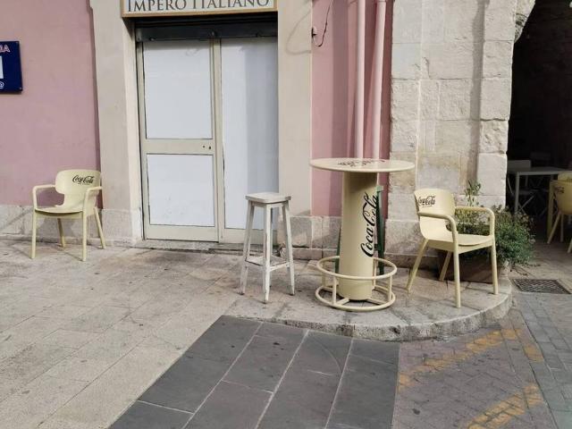 Locale Commerciale in vendita a Modica Alta, Marina Di Modica