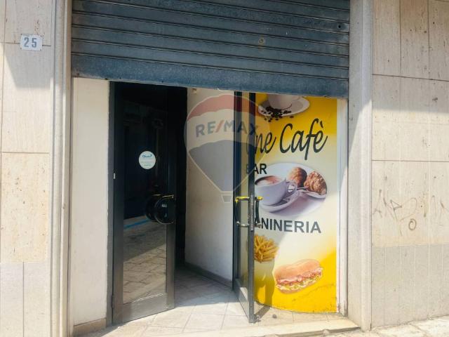 Locale Commerciale in vendita a Modica Alta, Marina Di Modica