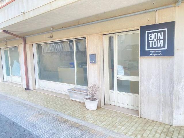 Locale Commerciale in vendita a Sacro Cuore, Marina Di Modica