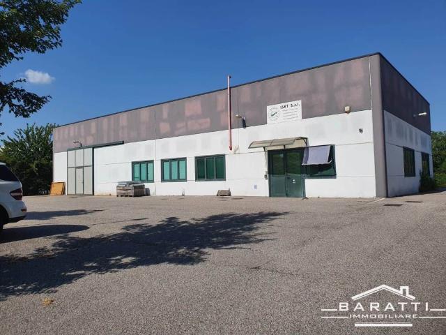Locale Commerciale in vendita a Moglia, Lombardia