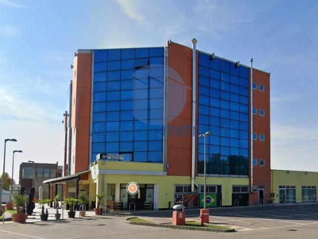 Locale Commerciale in vendita a Olme, Mogliano Veneto