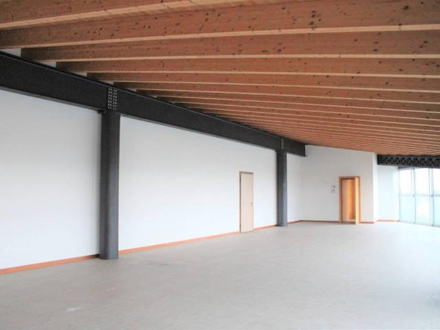 Locale Commerciale in vendita a Mogliano Veneto, Veneto