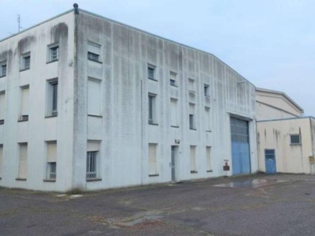 Locale Commerciale in vendita a Molinella, Reggio Emilia