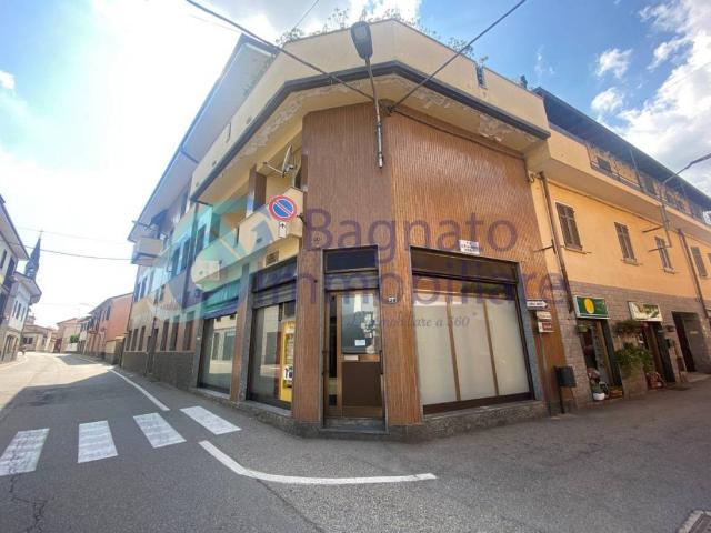 Locale Commerciale in vendita a Piemonte, Novara