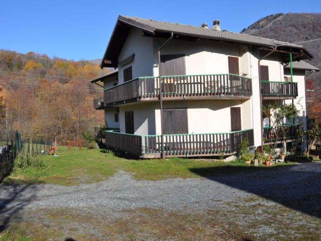 Locale Commerciale in vendita a Unione Montana di Comuni delle Valli di Lanzo, Ceronda e Casternone, Piemonte