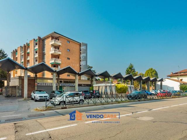 Locale Commerciale in vendita a Circoscrizione 8, Piemonte