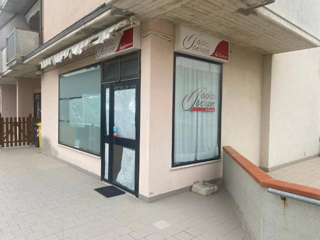Locale Commerciale in vendita a Piano Marina, Marche