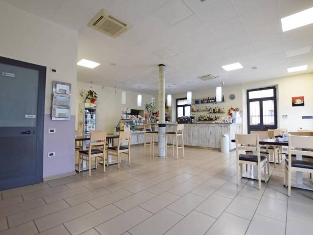 Locale Commerciale in vendita a Borgo Aragno, Piemonte