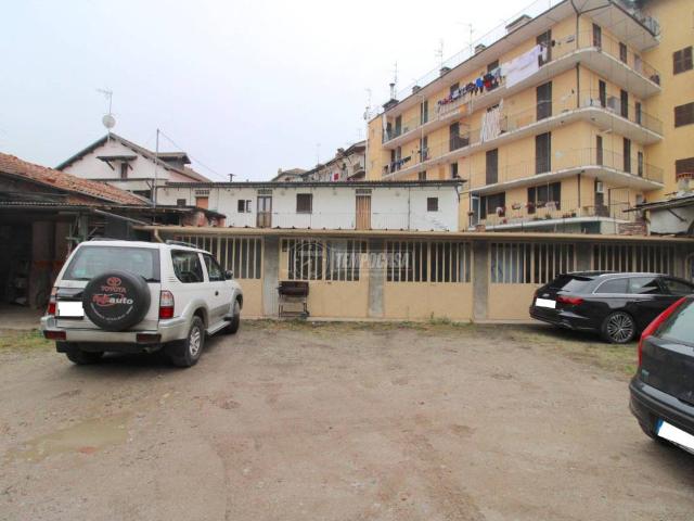 Locale Commerciale in vendita a Piemonte, Cuneo