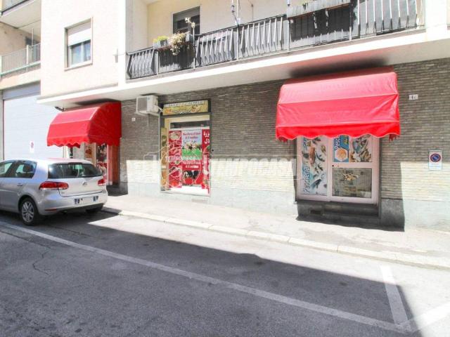 Locale Commerciale in vendita a Piemonte, Cuneo