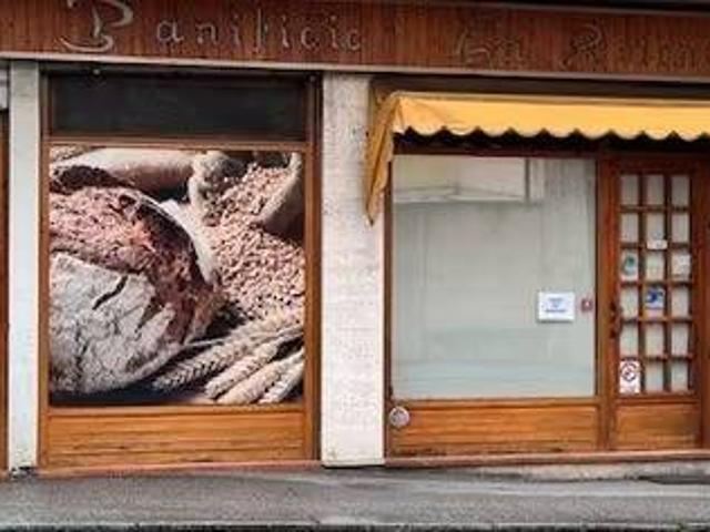Locale Commerciale in vendita a Piemonte, Cuneo