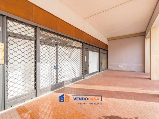 Locale Commerciale in vendita a Piemonte, Cuneo