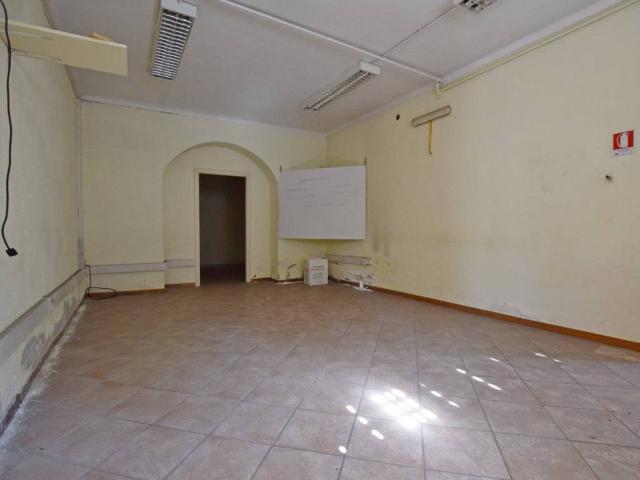 Locale Commerciale in vendita a Piemonte, Cuneo