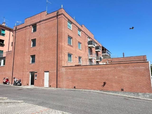 Locale Commerciale in vendita a Monfalcone, Friuli-Venezia Giulia