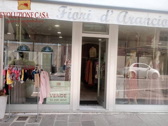 Locale Commerciale in vendita a Monfalcone, Friuli-Venezia Giulia