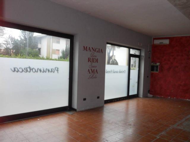 Locale Commerciale in vendita a Anconetta, Monfalcone