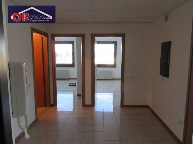 Locale Commerciale in vendita a San Polo, Monfalcone