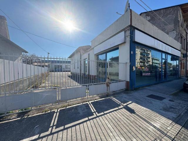 Locale Commerciale in vendita a Anconetta, Monfalcone