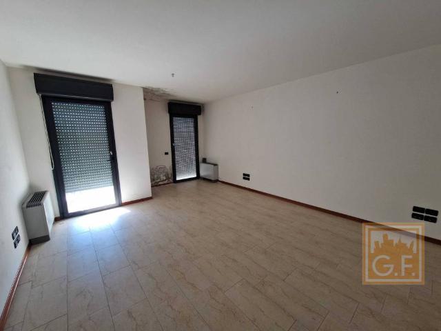 Locale Commerciale in vendita a Monfalcone, Friuli-Venezia Giulia