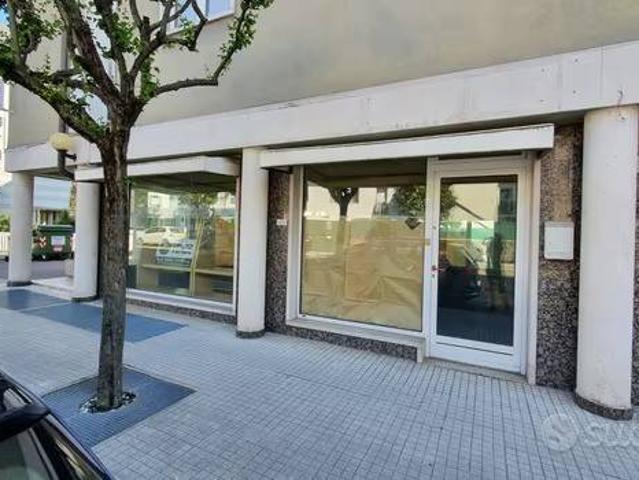 Locale Commerciale in vendita a Monfalcone, Friuli-Venezia Giulia
