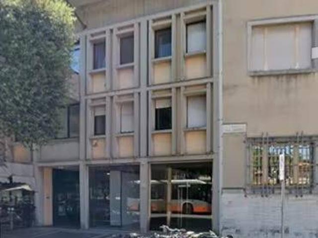 Locale Commerciale in vendita a Monfalcone, Friuli-Venezia Giulia