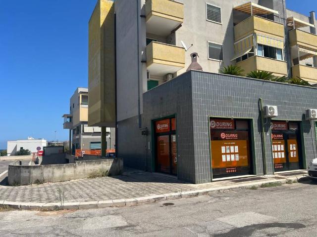 Locale Commerciale in vendita a Monopoli, Bari