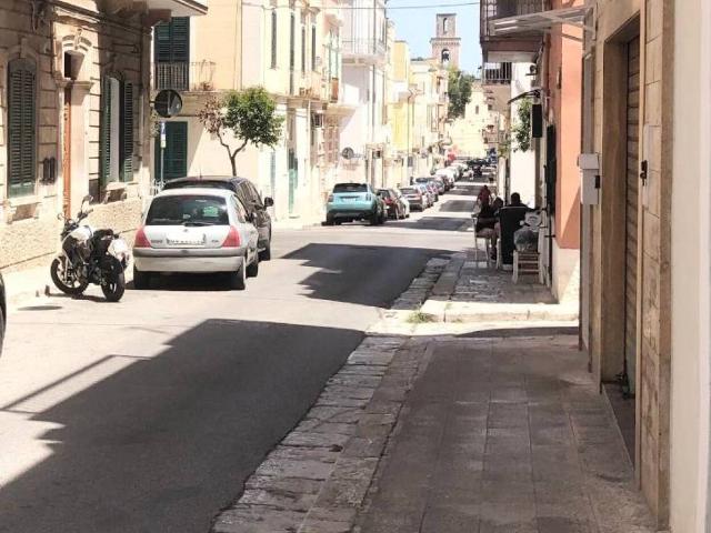Locale Commerciale in vendita a Monopoli, Bari